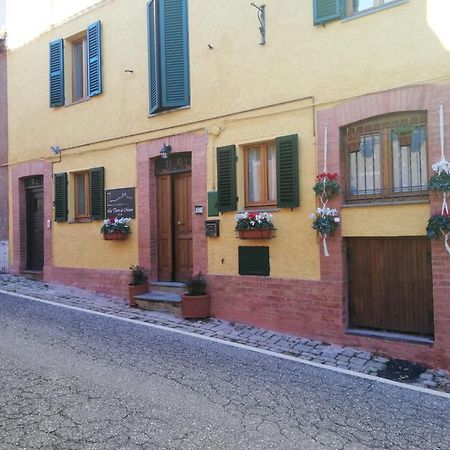 Bed and Breakfast La Torre Di Morro à Camerino Extérieur photo